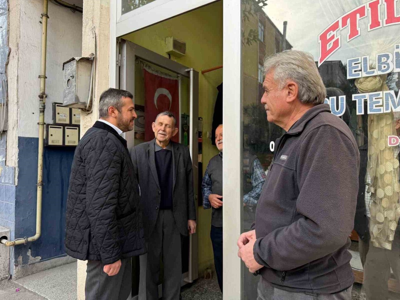 KARABÜK BELEDİYE BAŞKANI ÖZKAN ÇETİNKAYA, YEŞİL MAHALLE TAŞKENT CADDESİ’NDE VATANDAŞLARIN TALEP VE...