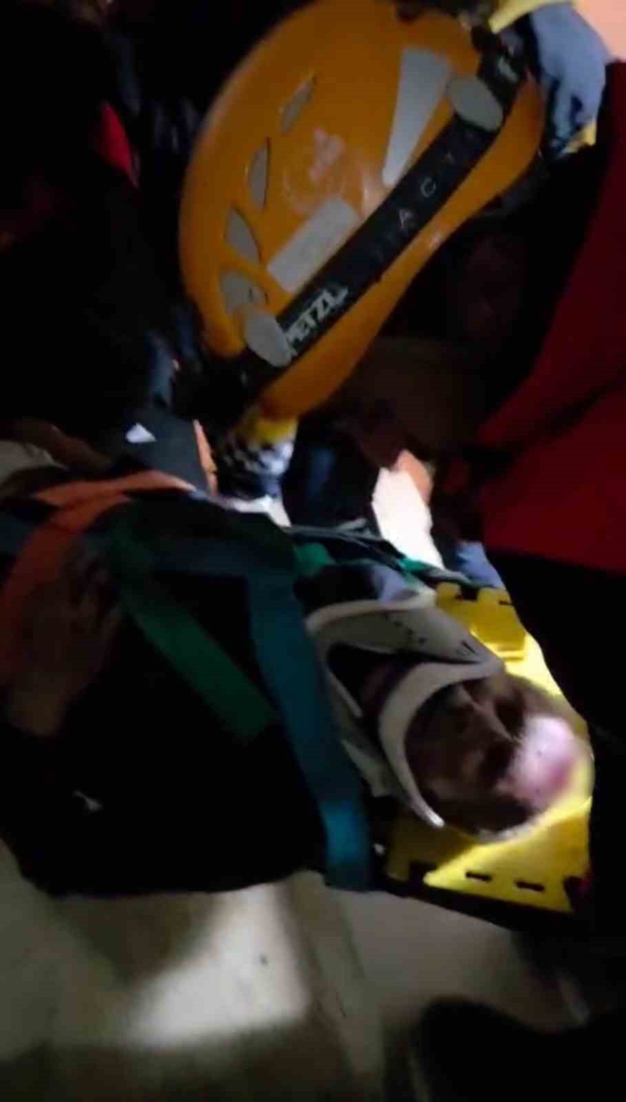 KARABÜK’ÜN SAFRANBOLU İLÇESİNDE BİR APARTMANIN BOŞLUĞUNA DÜŞEN KİŞİ, AFAD, İTFAİYE VE SAĞLIK...