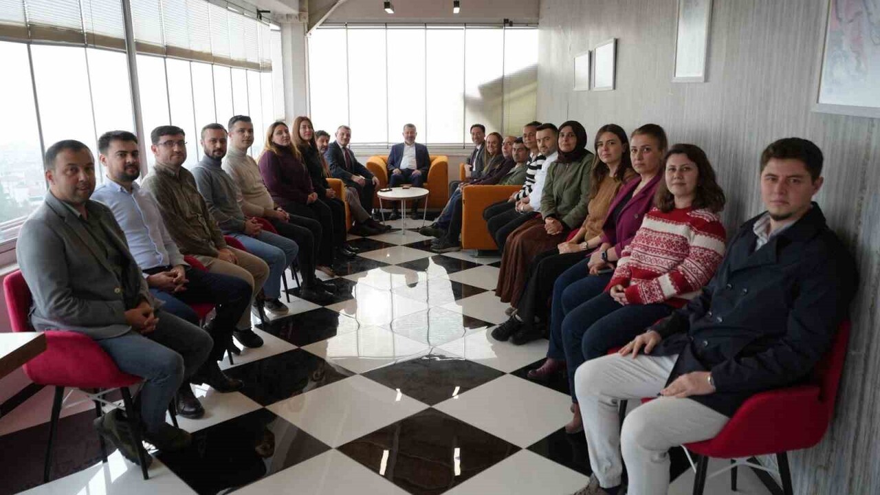 KARABÜK ÜNİVERSİTESİ (KBÜ) TURİZM FAKÜLTESİNİN AKADEMİK GENEL KURULU'NDA KONUŞAN REKTÖR PROF. DR....