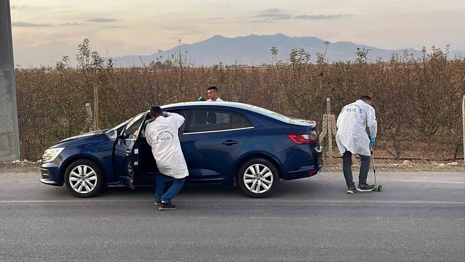 KARAMAN’DA YOLUN KARŞISINA GEÇMEK İSTERKEN OTOMOBİLİN ÇARPMASI SONUCU AĞIR YARALANAN DURSUN EROĞLU...