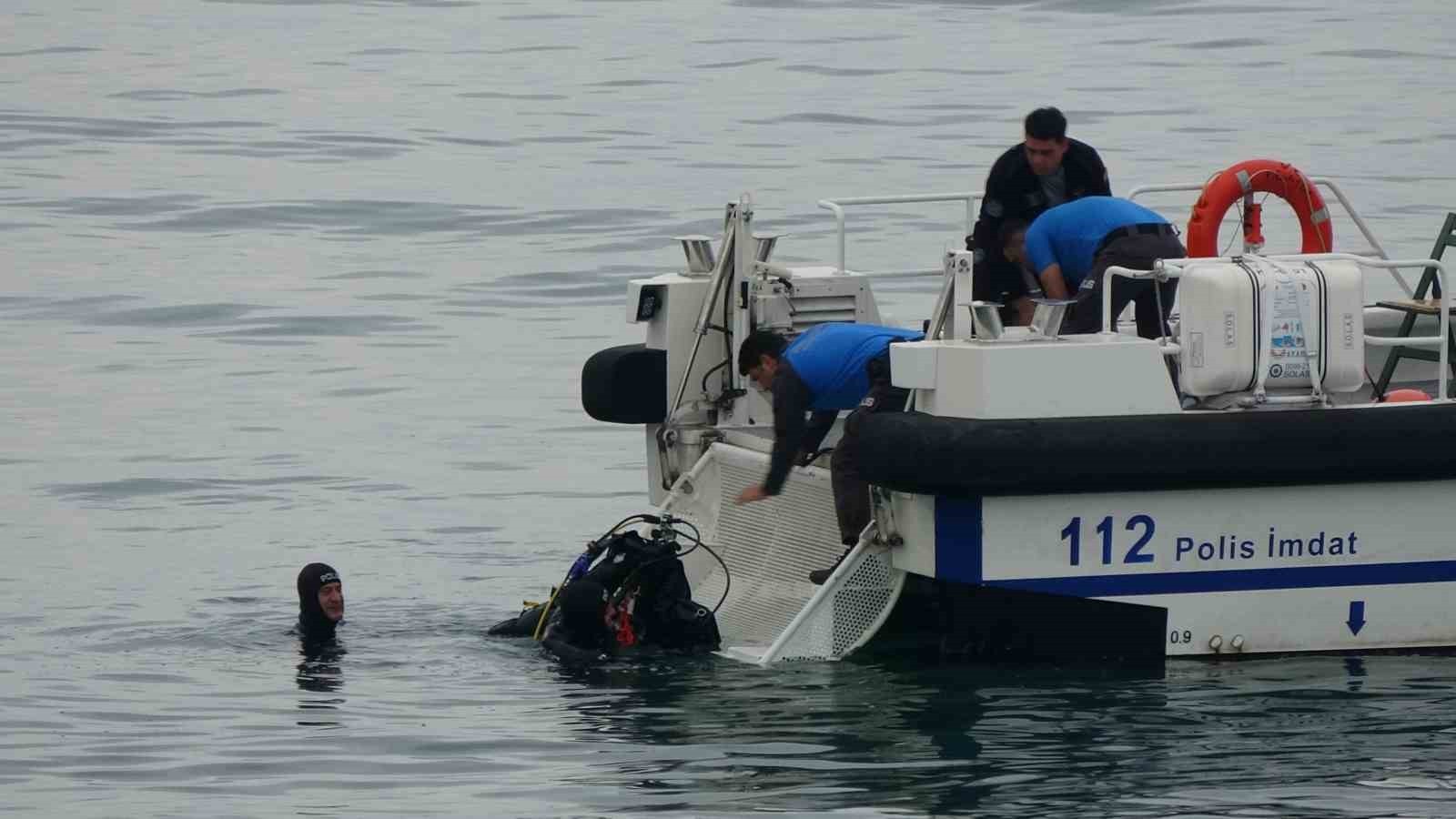 KAYIP İŞADAMI DALGIÇLAR TARAFINDAN ARANIRKEN ŞUANA KADAR BULUNAMADI.