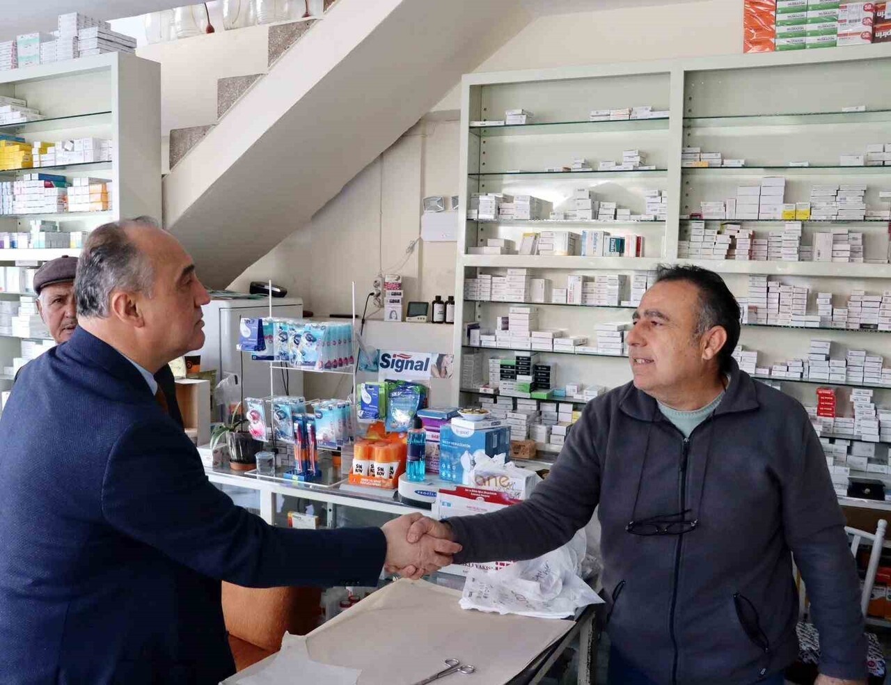 KAYMAKAM İLHAN, ESNAFLARIN TALEPLERİNİ DİNLEDİ