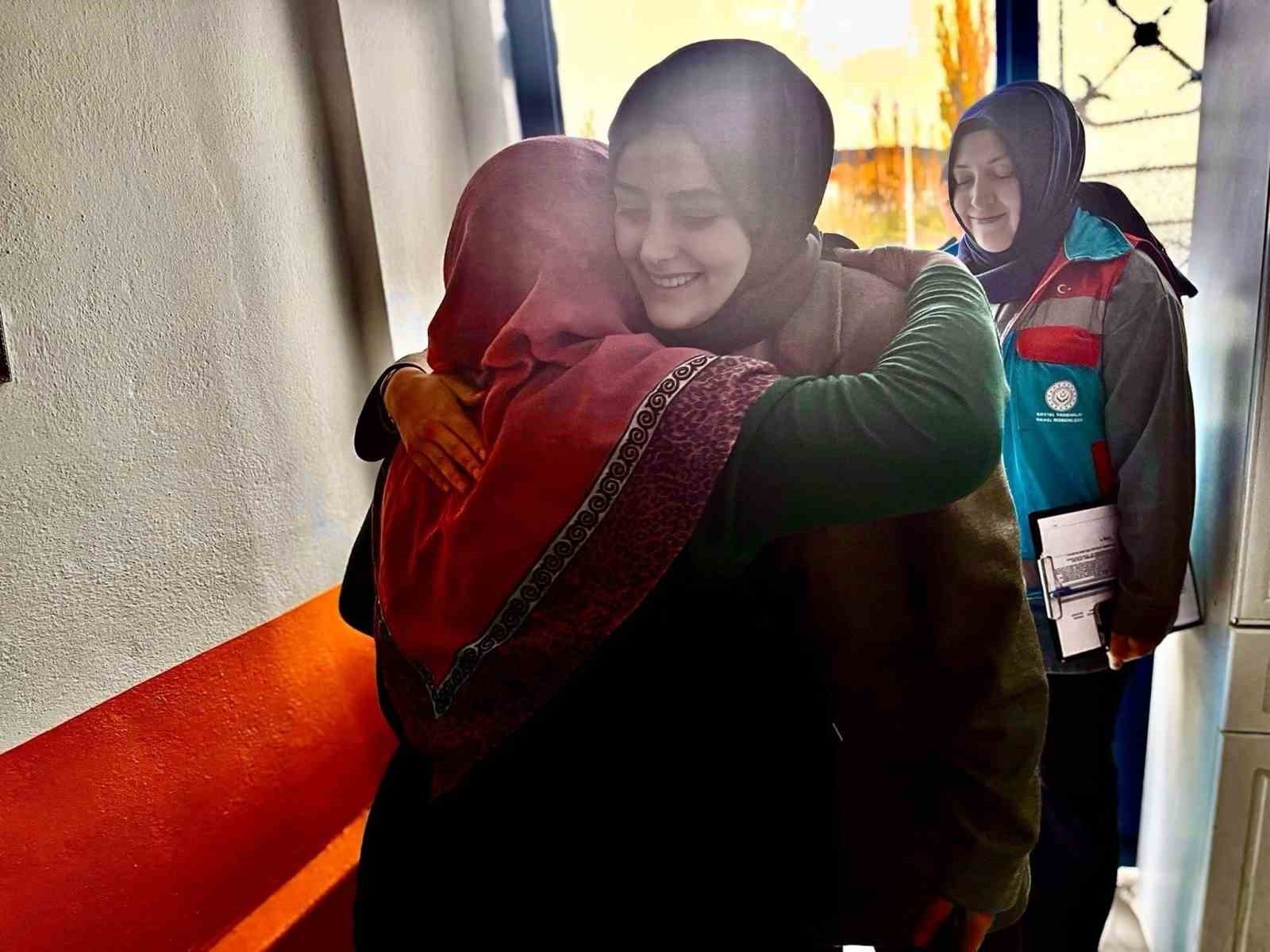 KAYMAKAM KILIÇ VATANDAŞLARLA BİR ARAYA GELDİ