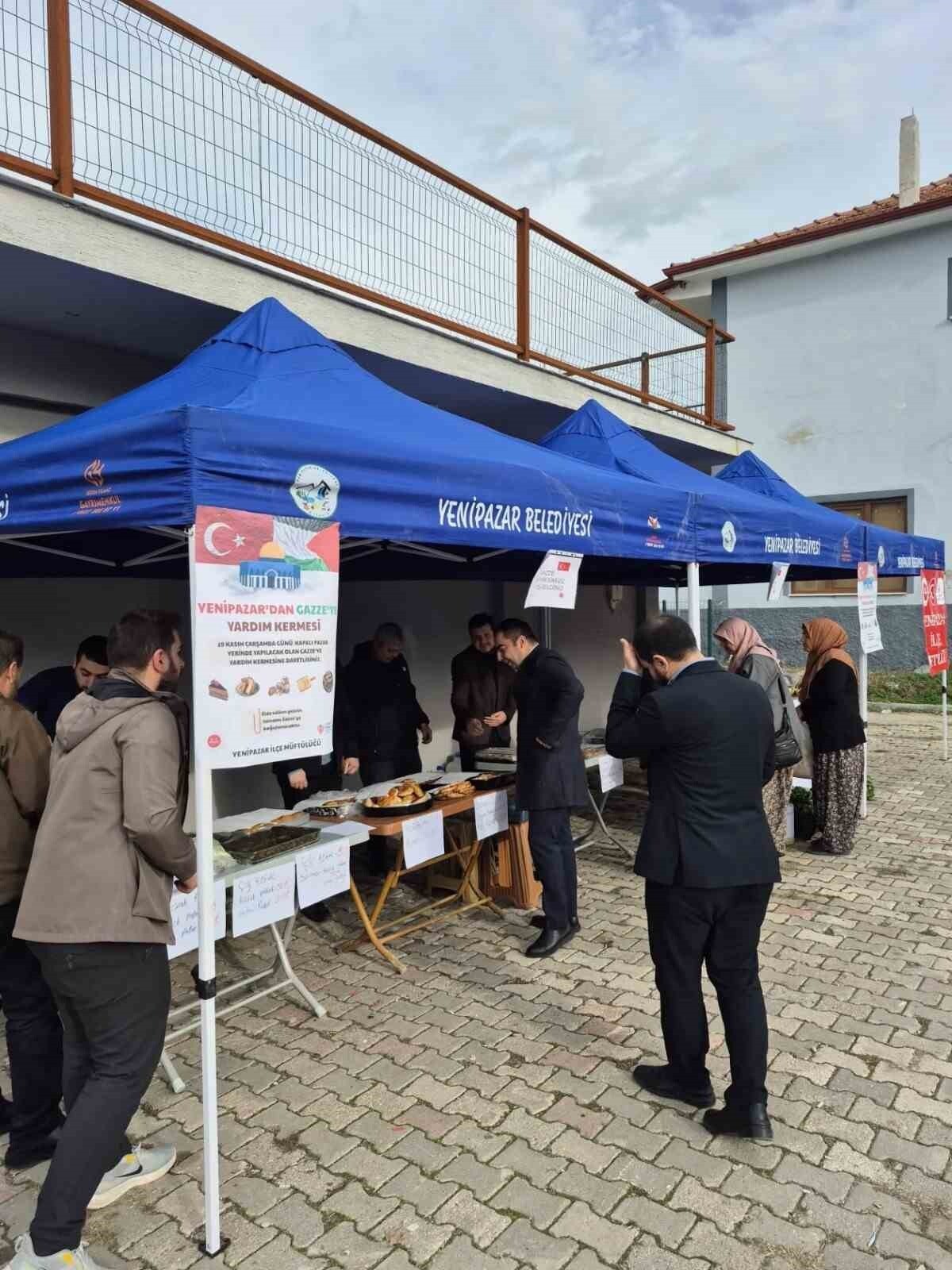 KAYMAKAM UÇAR, GAZZE YARARINA DÜZENLENEN HAYIR ÇARŞISINA KATILDI