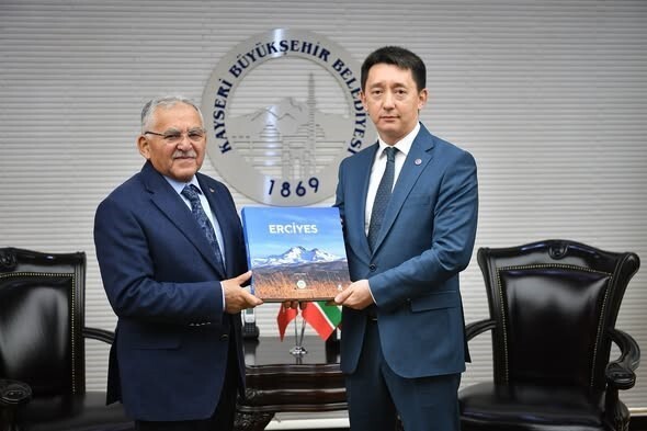KAYSERİ BÜYÜKŞEHİR BELEDİYE BAŞKANI DR. MEMDUH BÜYÜKKILIÇ; TATARİSTAN CUMHURİYETİ TÜRKİYE YETKİLİ...