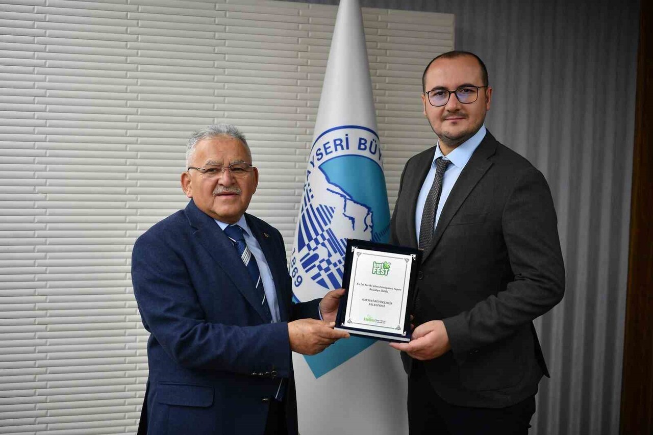 KAYSERİ BÜYÜKŞEHİR BELEDİYESİ’NİN SURİÇİ CAMİKEBİR KENTSEL DÖNÜŞÜM PROJESİ, KENTFEST 2025’TE 'EN...