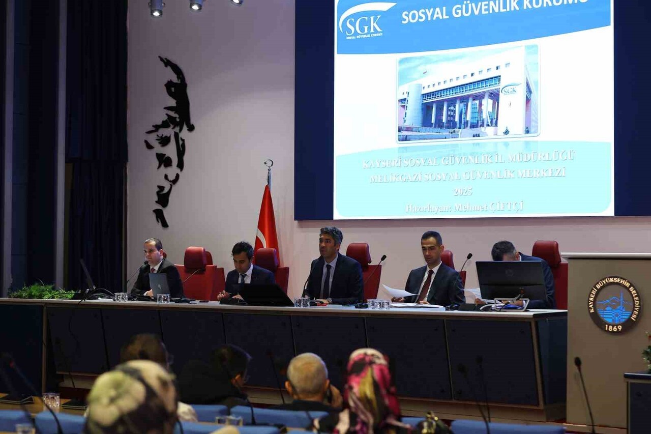 KAYSERİ BÜYÜKŞEHİR BELEDİYESİ VE SGK İŞ BİRLİĞİNDE BELEDİYE PERSONELİNE YÖNELİK BİLGİLENDİRME...