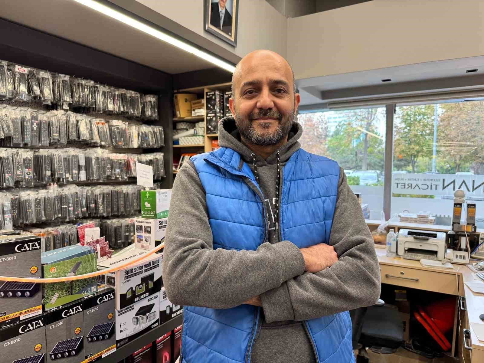 KAYSERİ’DE ESNAF KEMAL KALEM; DİJİTALLEŞME VE İNTERNETİN YAYGINLAŞMASIYLA BERABER UYDU ANTENİ...