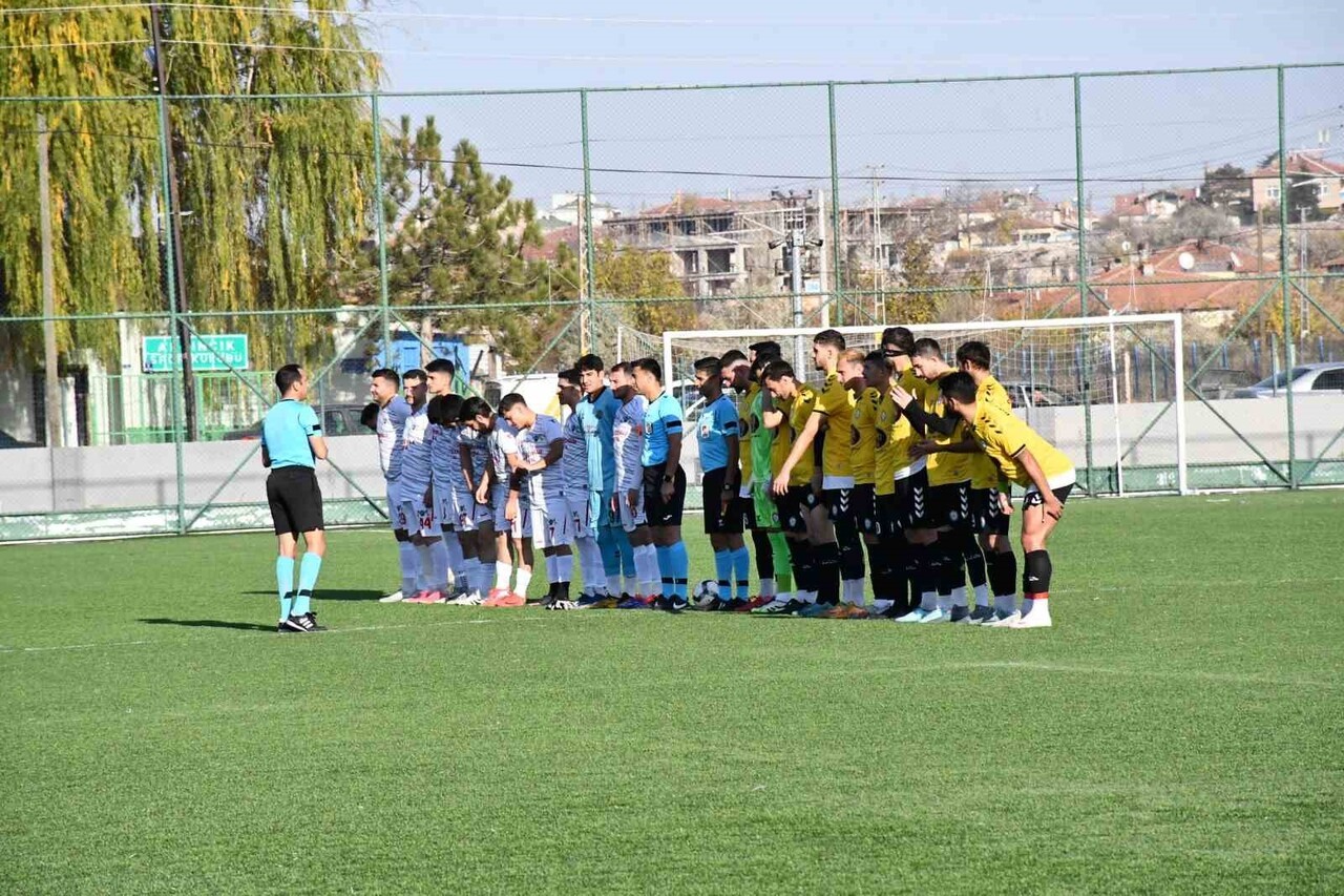 KAYSERİ ŞEKER MUSTAFA KILIÇ SÜPER AMATÖR KÜME EKİPLERİNDEN ERCİYES ESEN MAKİNA FK, LİGİN...