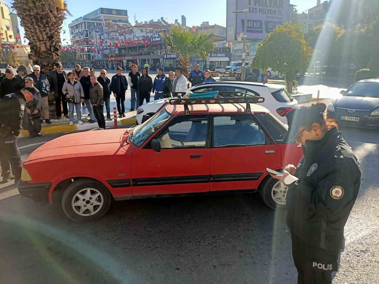KAZA YAPIP ŞOKA GİREN YAŞLI ADAM HASTANEYE KALDIRILDI