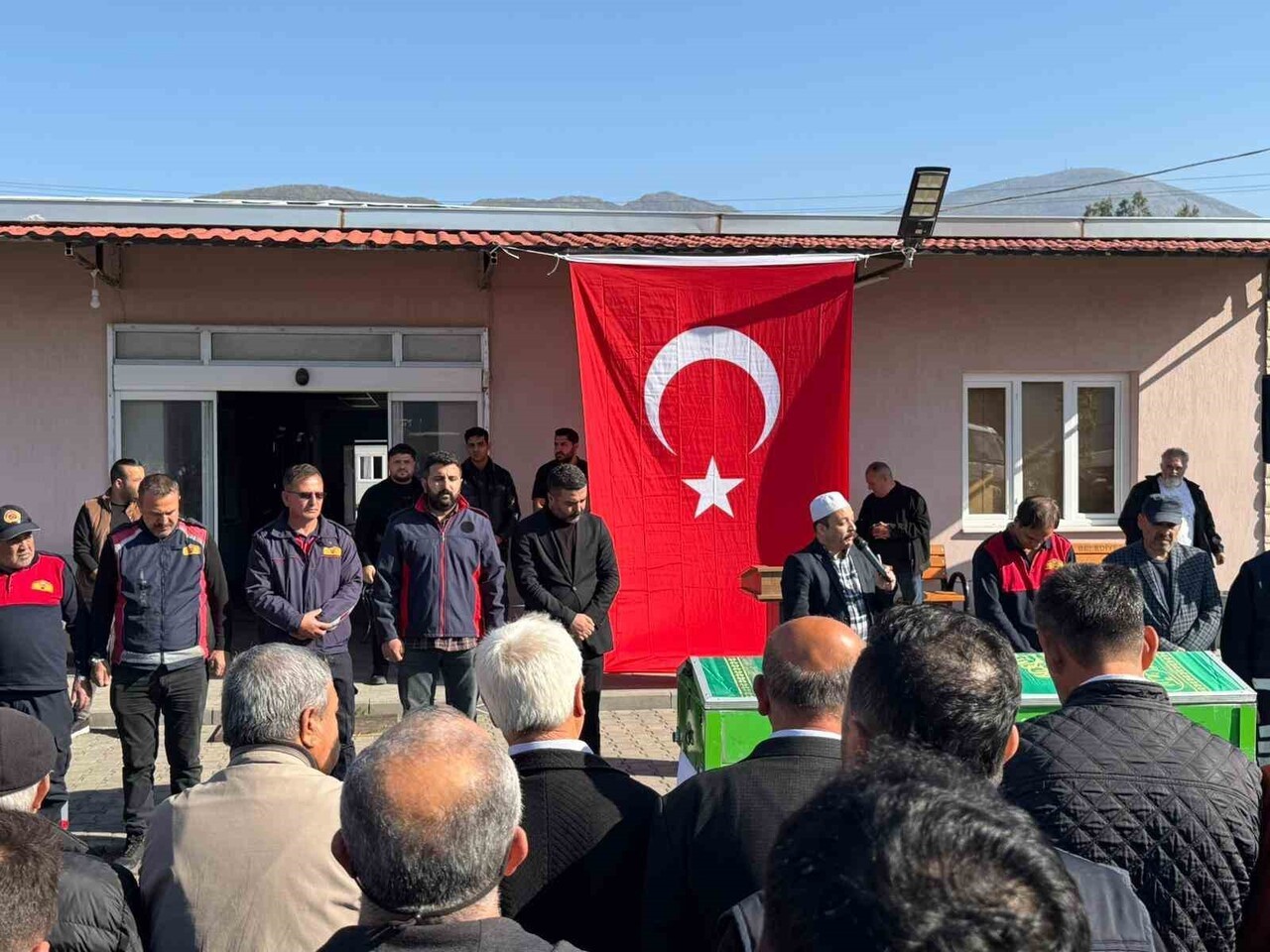 KAZADA HAYATINI KAYBEDEN İTFAİYE ERİ KOÇTAŞ İÇİN TÖREN DÜZENLENDİ