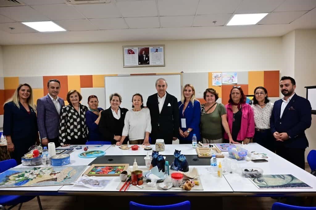 KEPEZ BELEDİYE BAŞKANI MESUT KOCAGÖZ, MİMAR SİNAN AKADEMİ'NİN GÖRSEL SANATLAR VE SANATSAL MOZAİK...