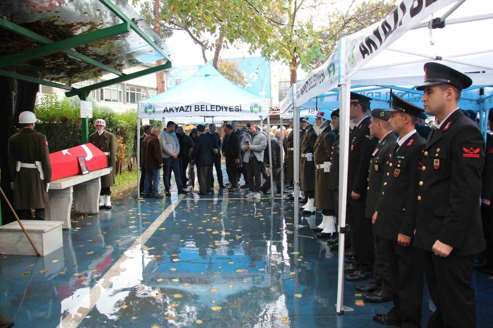 KIBRIS GAZİSİ MEHMET KUL (72), SAKARYA’NIN AKYAZI İLÇESİNDE DÜZENLENEN TÖRENLE SON YOLCULUĞUNA...