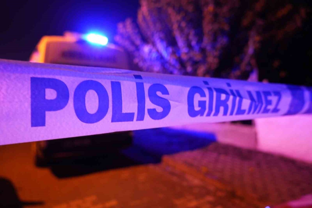 KIRIKKALE'DE KARDEŞİ TARAFINDAN GÖĞSÜNDEN BIÇAKLANAN 47 YAŞINDAKİ GÜVENLİK GÖREVLİSİ, AĞIR YARALI...