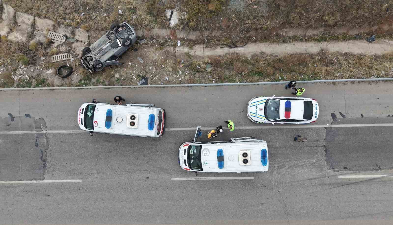 KIRIKKALE-ÇORUM D200 KARAYOLUNDA DÜN ÖĞLE SAATLERİNDE MEYDANA GELEN KAZADA, H.D. İDARESİNDEKİ 66...