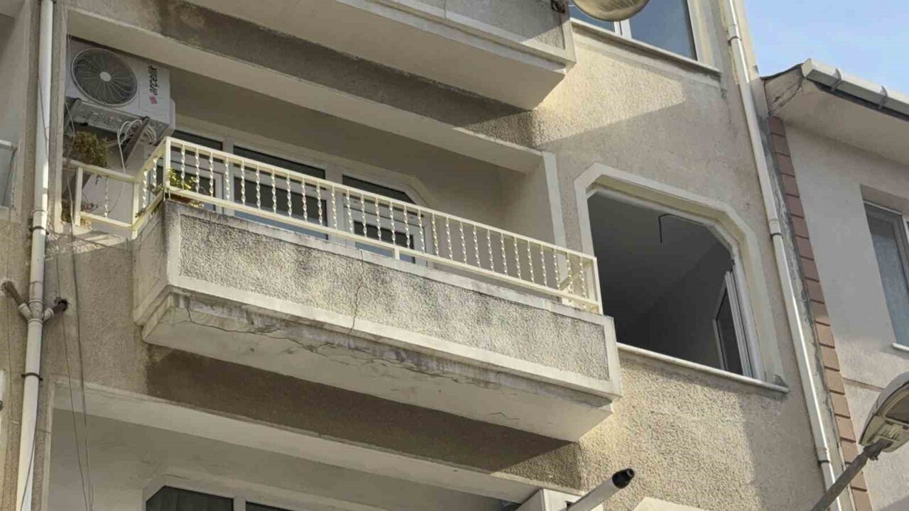 KOCAELİ'NİN DARICA İLÇESİNDE YAPILAN TEKNİK İNCELEME SONUCU RİSKLİ YAPI STATÜSÜNDE OLABİLECEĞİ...