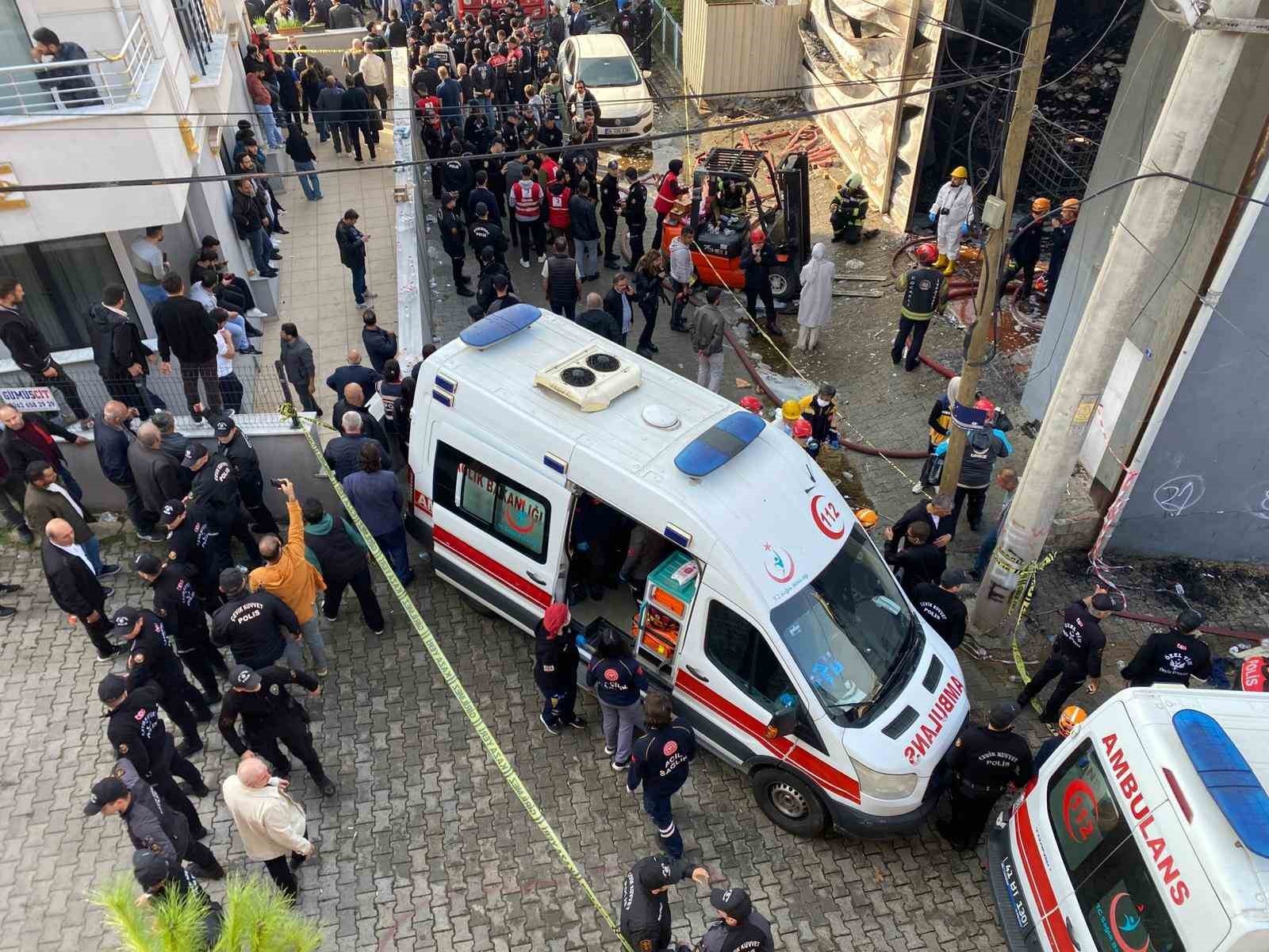 KOCAELİ'NİN DİLOVASI İLÇESİNDE PARFÜM DOLUM TESİSİNDE ÇIKAN YANGINDA HAYATINI KAYBEDEN 6 KİŞİNİN...