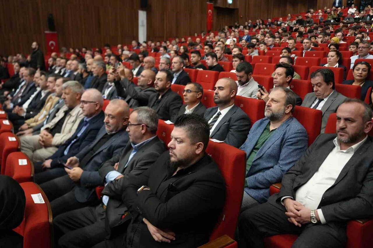 KOCAELİ BİLİŞİM FUARI, YAPAY ZEKADAN SİBER GÜVENLİĞE KADAR TEKNOLOJİ DÜNYASININ TÜM BAŞLIKLARINI...