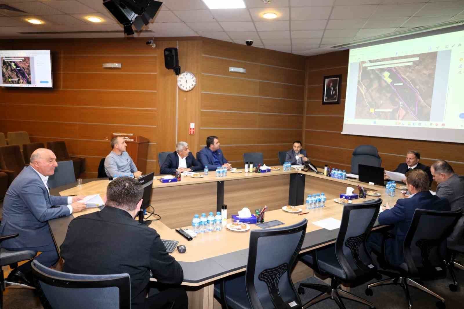 KOCAELİ BÜYÜKŞEHİR BELEDİYESİ ENCÜMENİ, KASIM AYI TOPLANTISINDA ÇEVREYİ KİRLETEN BİR HAFRİYAT...