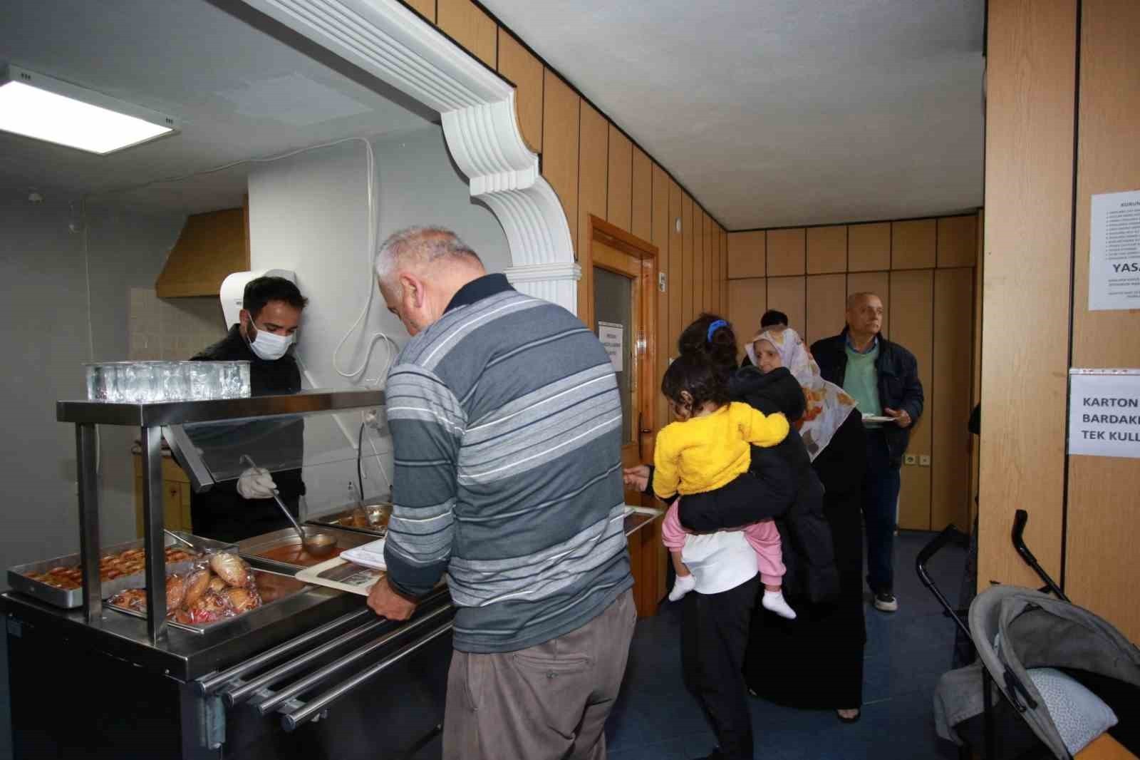 KOCAELİ BÜYÜKŞEHİR BELEDİYESİ, ŞEHİR DIŞINDAN TEDAVİ İÇİN ŞEHRE GELEN HASTA VE YAKINLARINA...