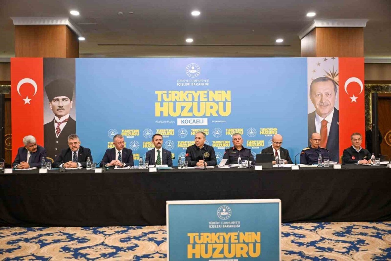 KOCAELİ’NİN YILLIK ASAYİŞ RAPORUNU AÇIKLAYAN İÇİŞLERİ BAKANI ALİ YERLİKAYA, KİŞİLERE VE MAL...