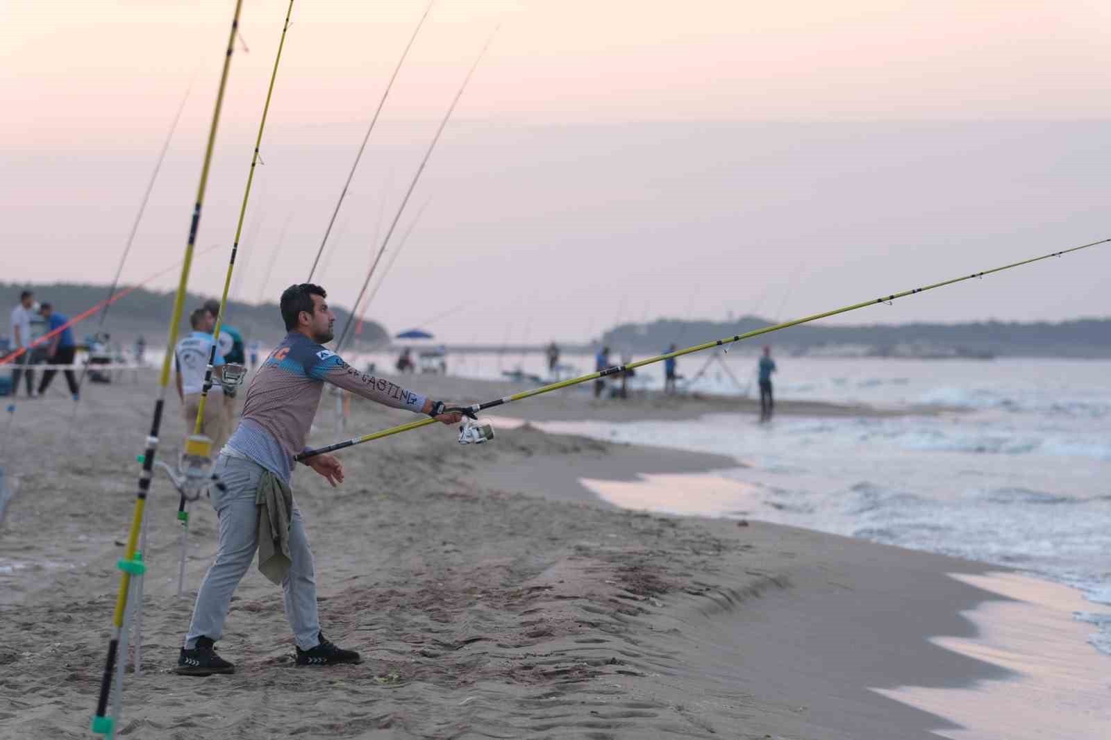 KOCAELİ, OLTA USTALARINI BİR ARAYA GETİRECEK HEYECAN DOLU BİR YARIŞMAYA EV SAHİPLİĞİ YAPIYOR. 7...