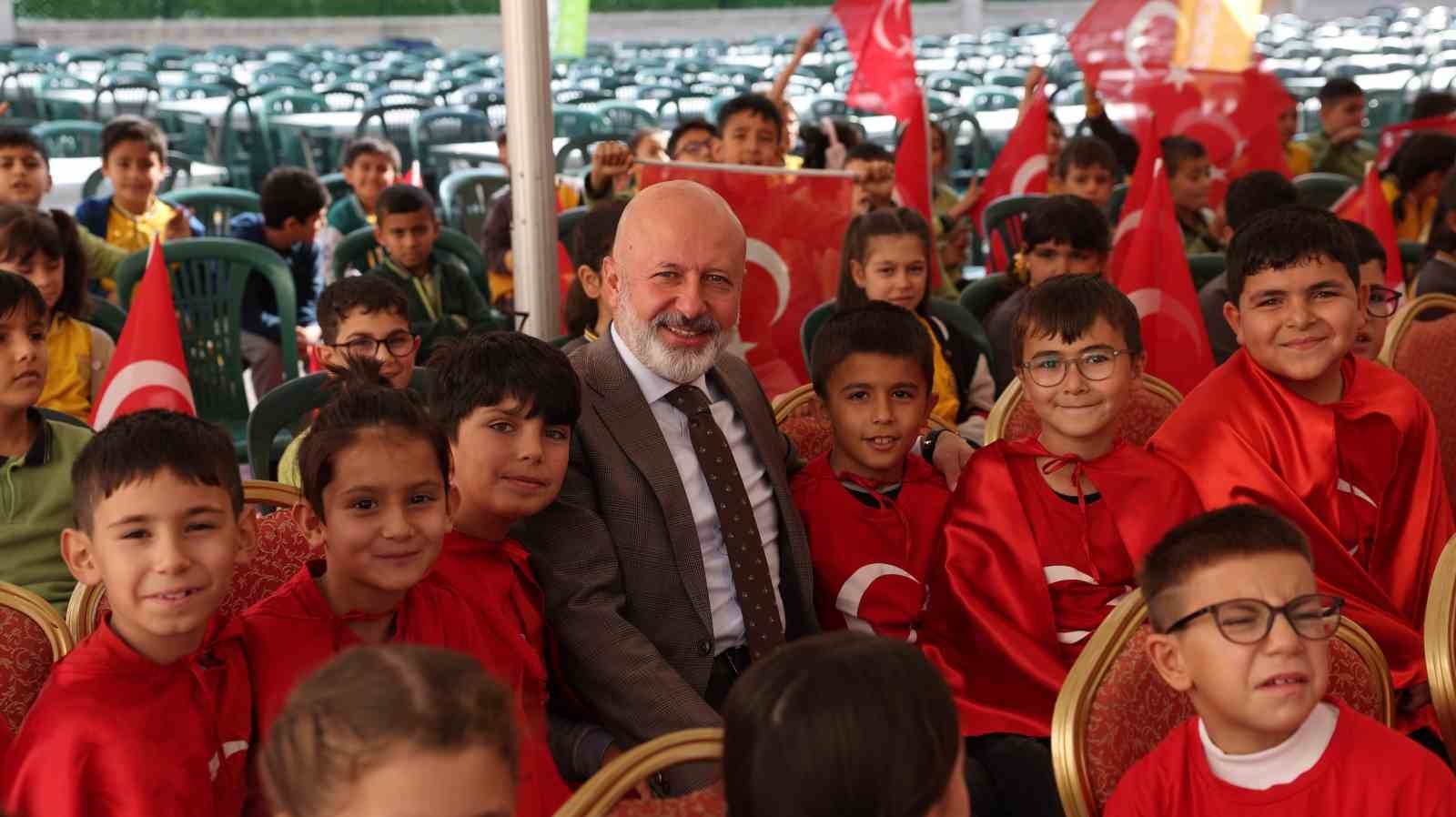 KOCASİNAN BELEDİYESİ’NİN HAYIRSEVER İŞ BİRLİĞİYLE KAYSERİ’YE KAZANDIRDIĞI İZZET ALTUN İLKOKULU’NUN...