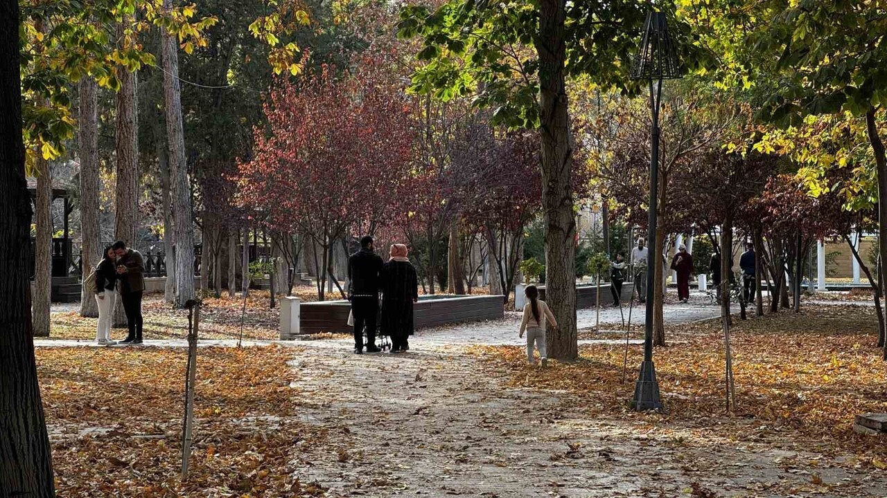 KONYA'DA BULUNAN MERAM ÇAYI'NIN KIYISINDA ASIRLARDIR AYAKTA DURAN MERAM TARİHİ KÖPRÜSÜ HAFTA SONU...