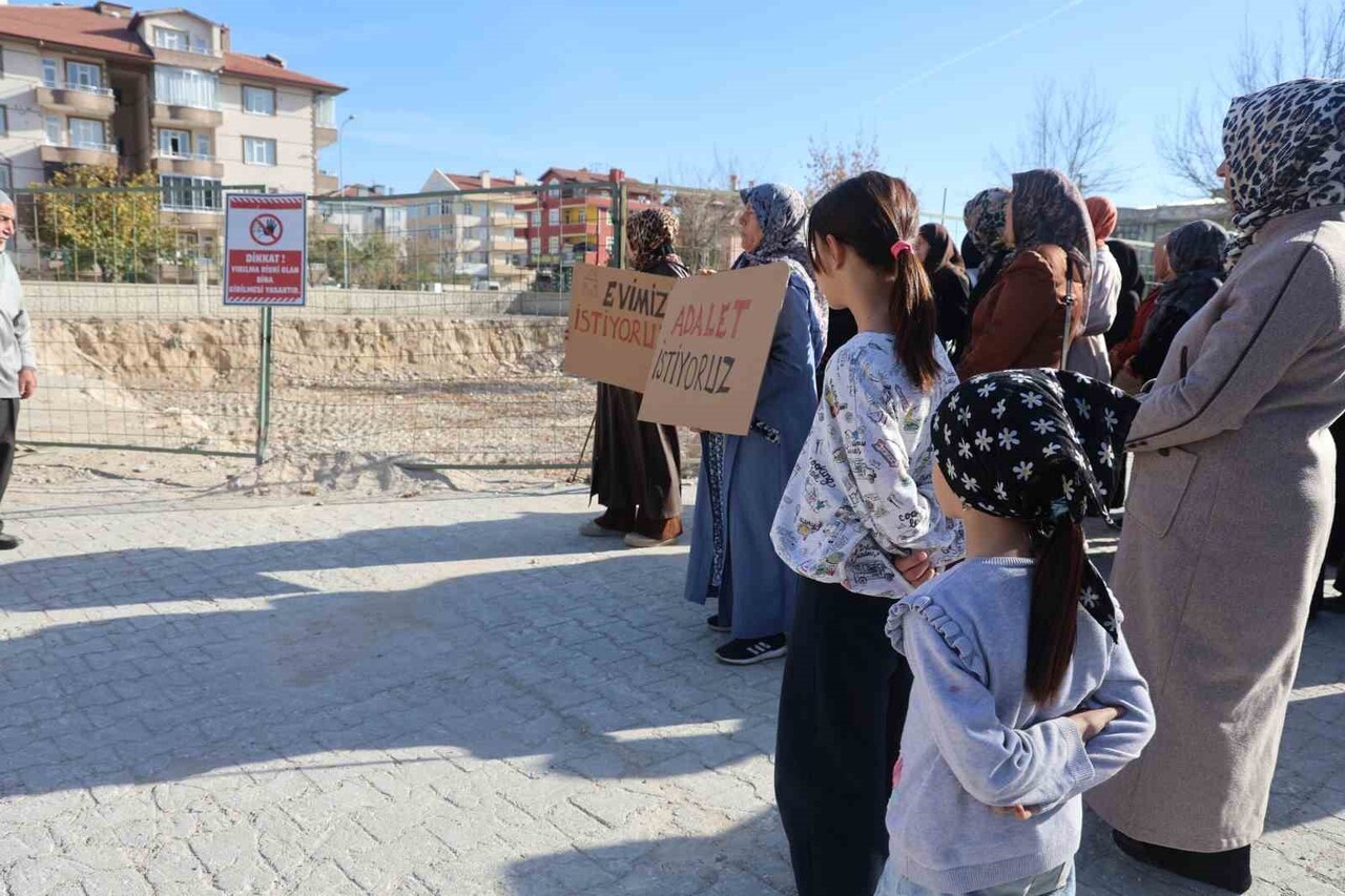 KONYA’DA GEÇTİĞİMİZ MAYIS AYINDA BİR DAİREDE KESİLEN DOĞALGAZ BORUSU SONRASI ZARAR GÖREN BİNANIN...
