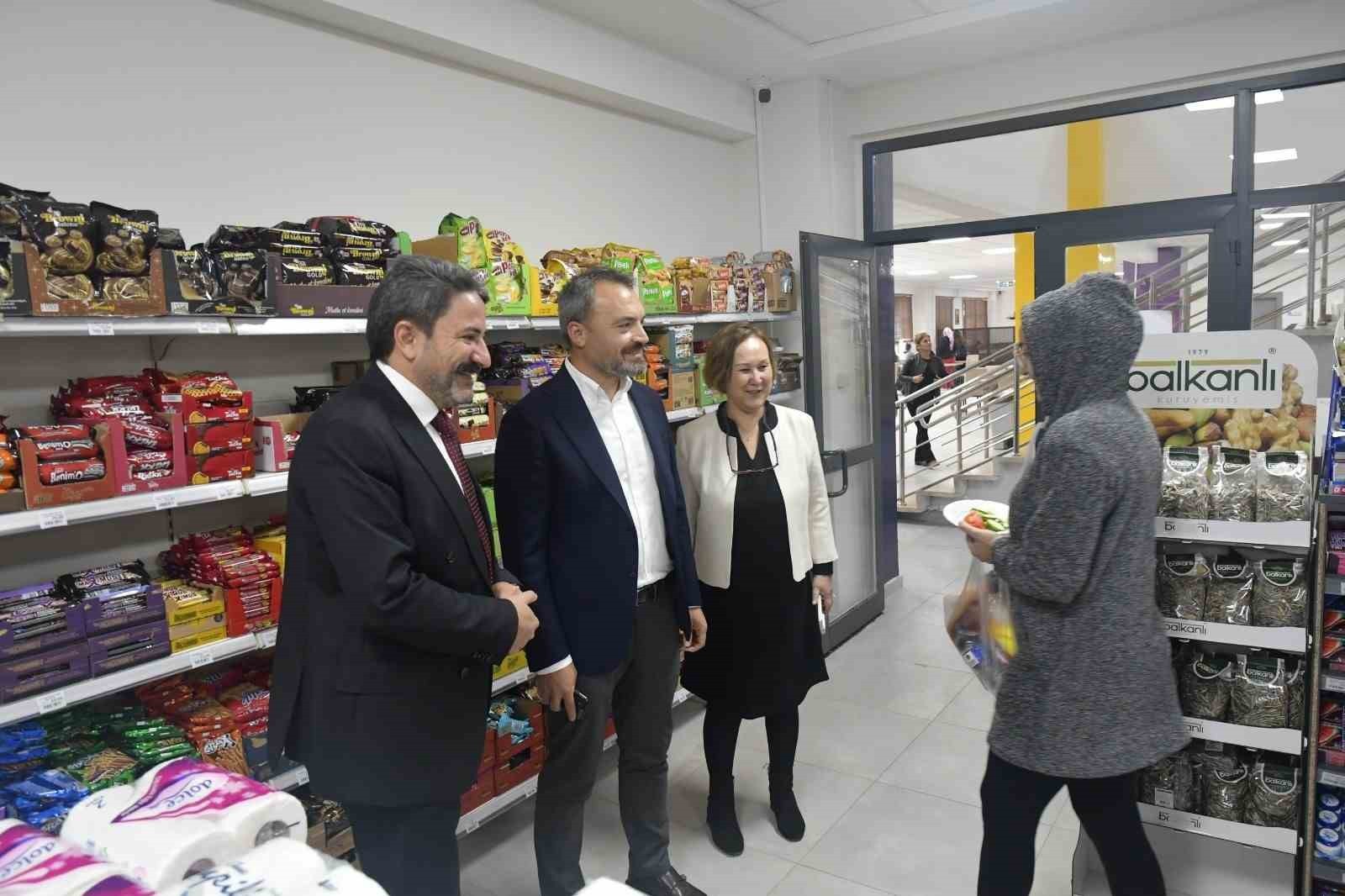 KREDİ VE YURTLAR GENEL MÜDÜRLÜĞÜ HİZMET KALİTE STANDARTLARI VE YURT DONATIMI DAİRE BAŞKANI GÖKHAN...