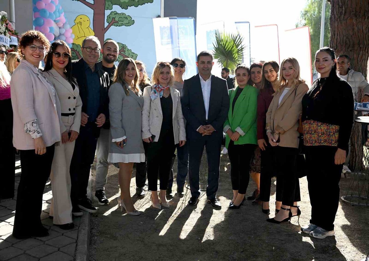 KUŞADASI'NDA 'ADA KIYAFET EVİ' AÇILDI