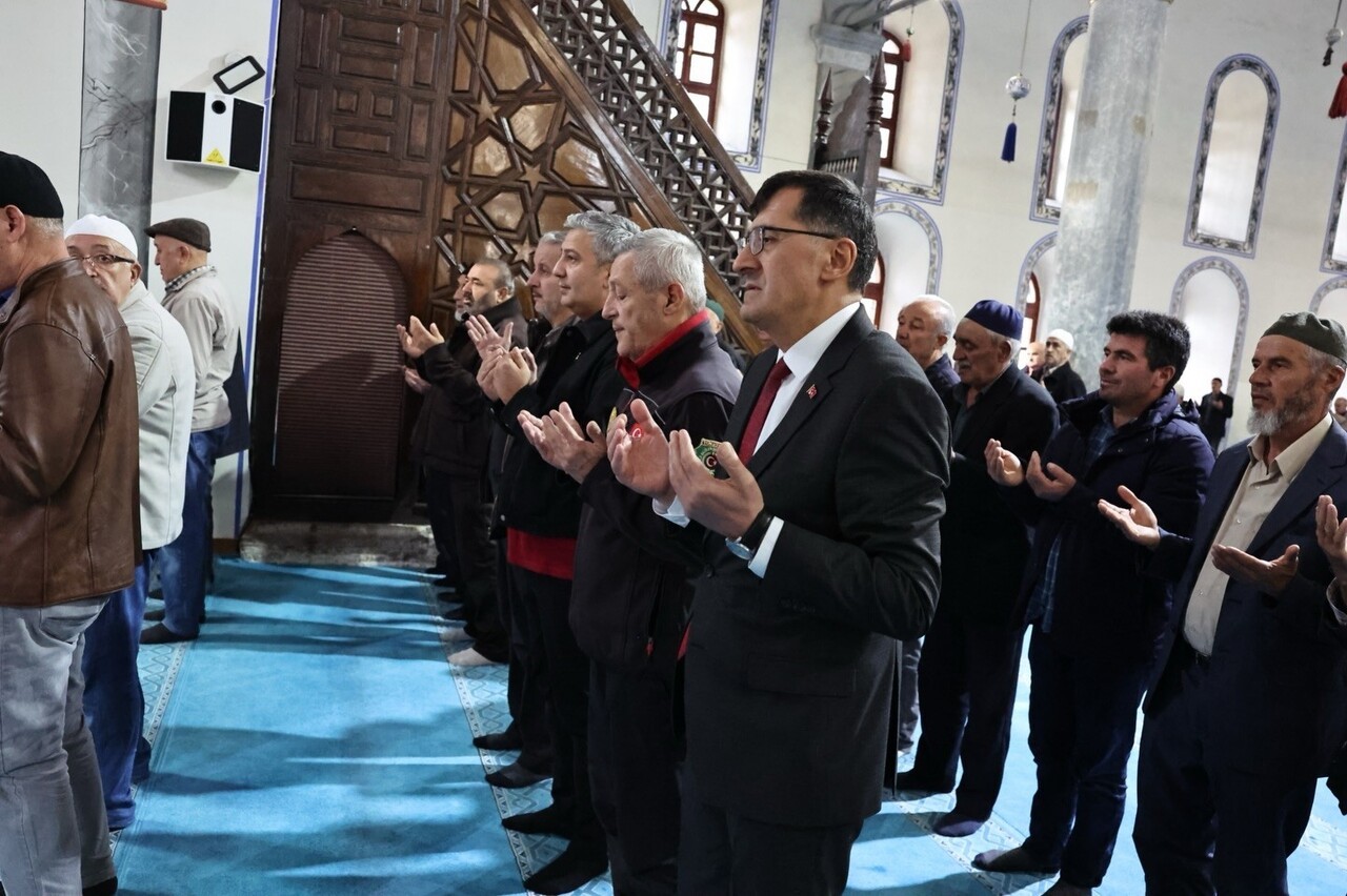 KÜTAHYA'DA ŞEHİTLER DUALARLA YAD EDİLDİ