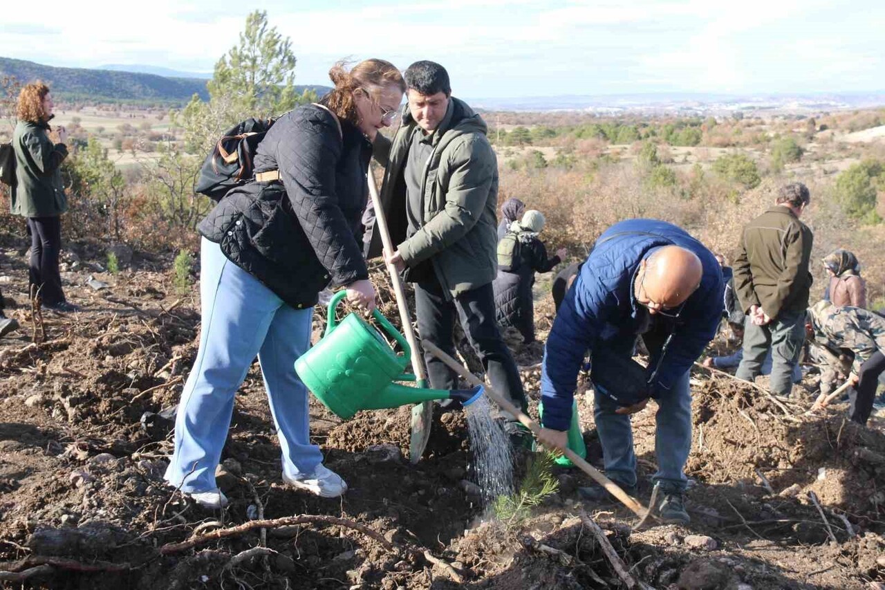 KÜTAHYA 100. YIL EĞİTİM ORMANI’NDA FİDAN DİKİMİ GERÇEKLEŞTİRİLDİ