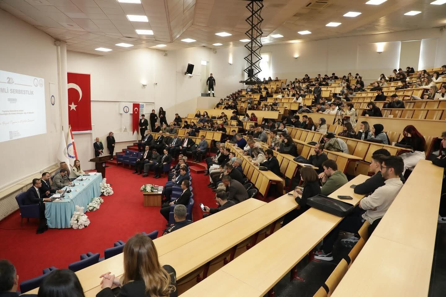 KÜTAHYA’DA "DENETİMLİ SERBESTLİĞİN 20. YILINDA DÖNÜŞÜM, ALGI VE GELECEK" KONULU PANEL