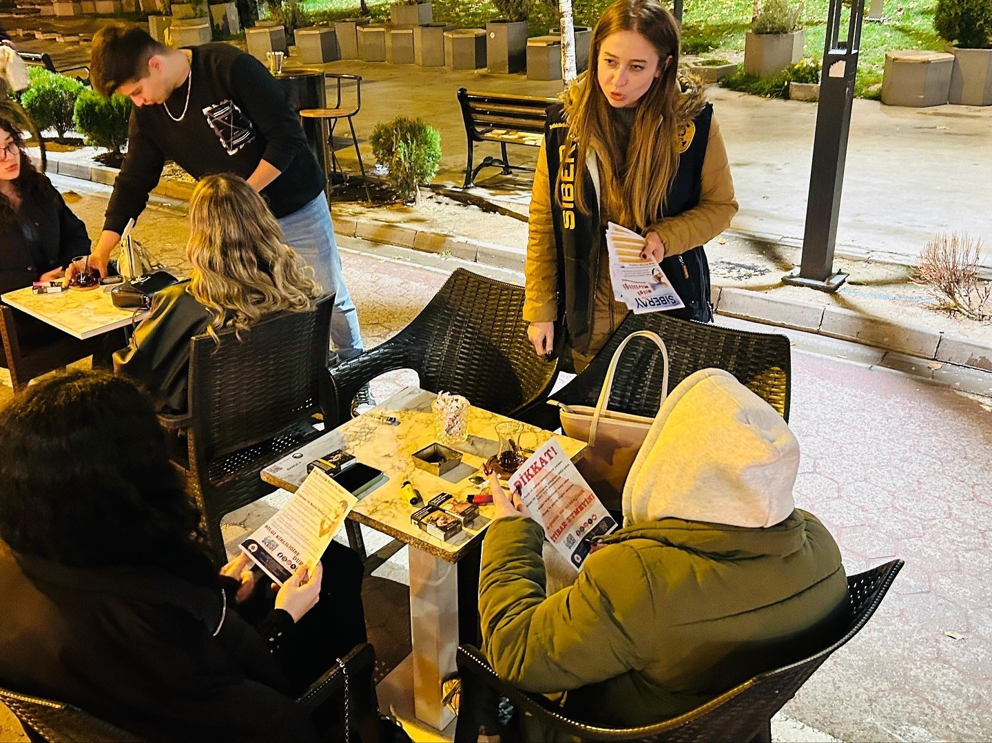 KÜTAHYA’DA VATANDAŞLAR SİBER SUÇLARA KARŞI BİLGİLENDİRİLDİ