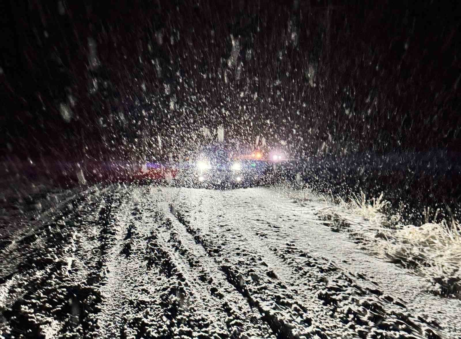 MALATYA KIRSALINDA KAR YAĞIŞI ETKİLİ OLUYOR