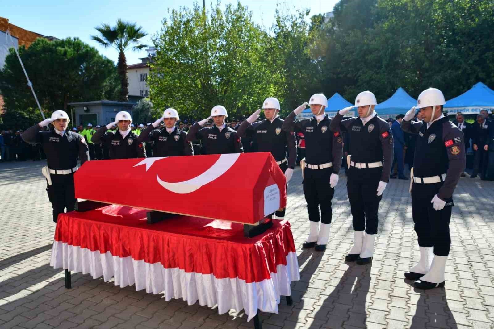 MANİSA'NIN ALAŞEHİR İLÇESİNDE SABAH SAATLERİNDE GÖREV BAŞINDAYKEN GEÇİRDİĞİ TRAFİK KAZASINDA ŞEHİT...