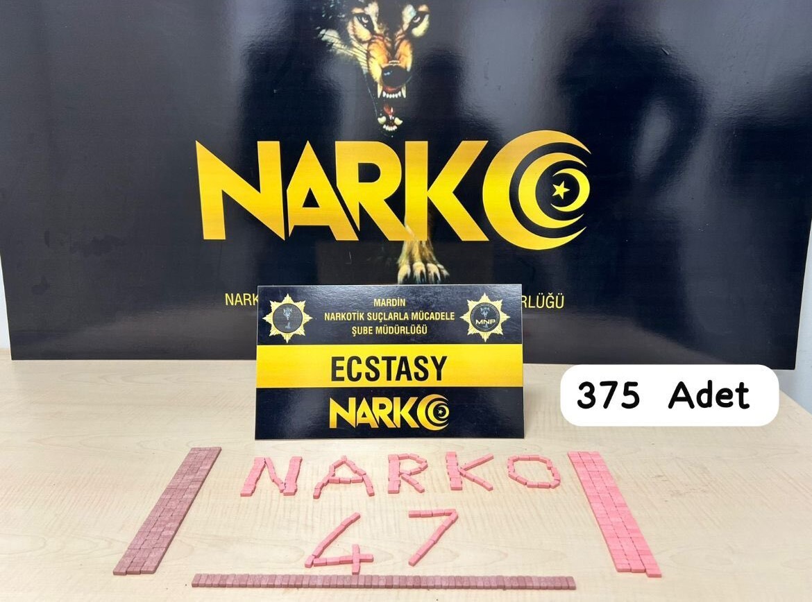 MARDİN’İN ARTUKLU İLÇESİNDE DÜZENLENEN UYUŞTURUCU OPERASYONUNDA 2 ŞÜPHELİ GÖZALTINA...