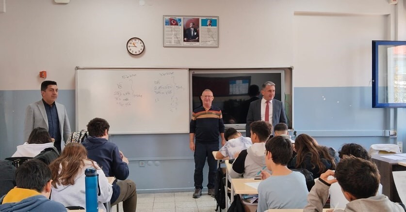 MENTEŞE İLÇE MİLLÎ EĞİTİM MÜDÜRÜ KÖMÜRCÜ, ORTAK SINAV UYGULAMA SÜREÇLERİNİ...