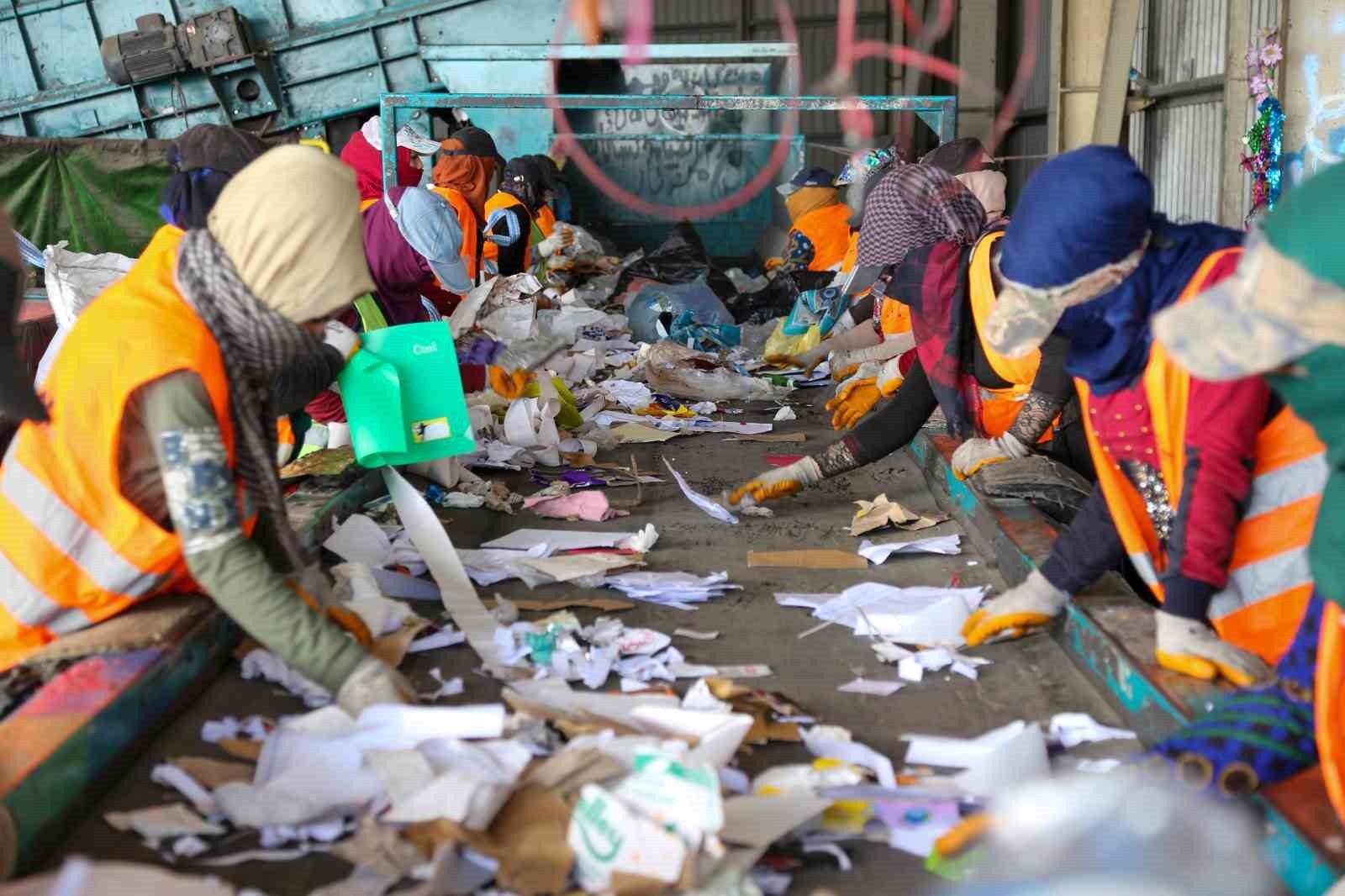 MERAM BELEDİYESİ, ÇEVRE, ŞEHİRCİLİK VE İKLİM DEĞİŞİKLİĞİ BAKANI MURAT KURUM TARAFINDAN AÇIKLANAN...