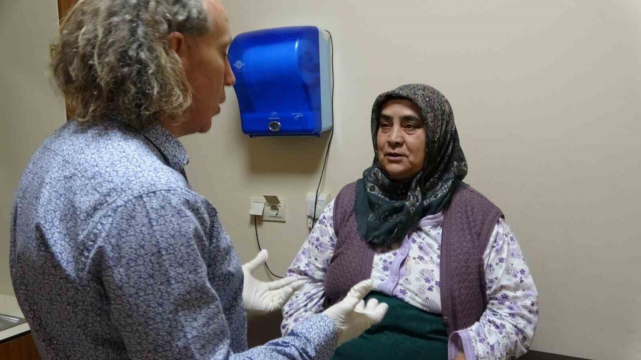 MERSİN’DE YAKLAŞIK 11 YIL BOYUNCA İHMAL EDİLEN MEMEDEKİ KİTLE, GERÇEKLEŞTİRİLEN AMELİYATLA 8,5...