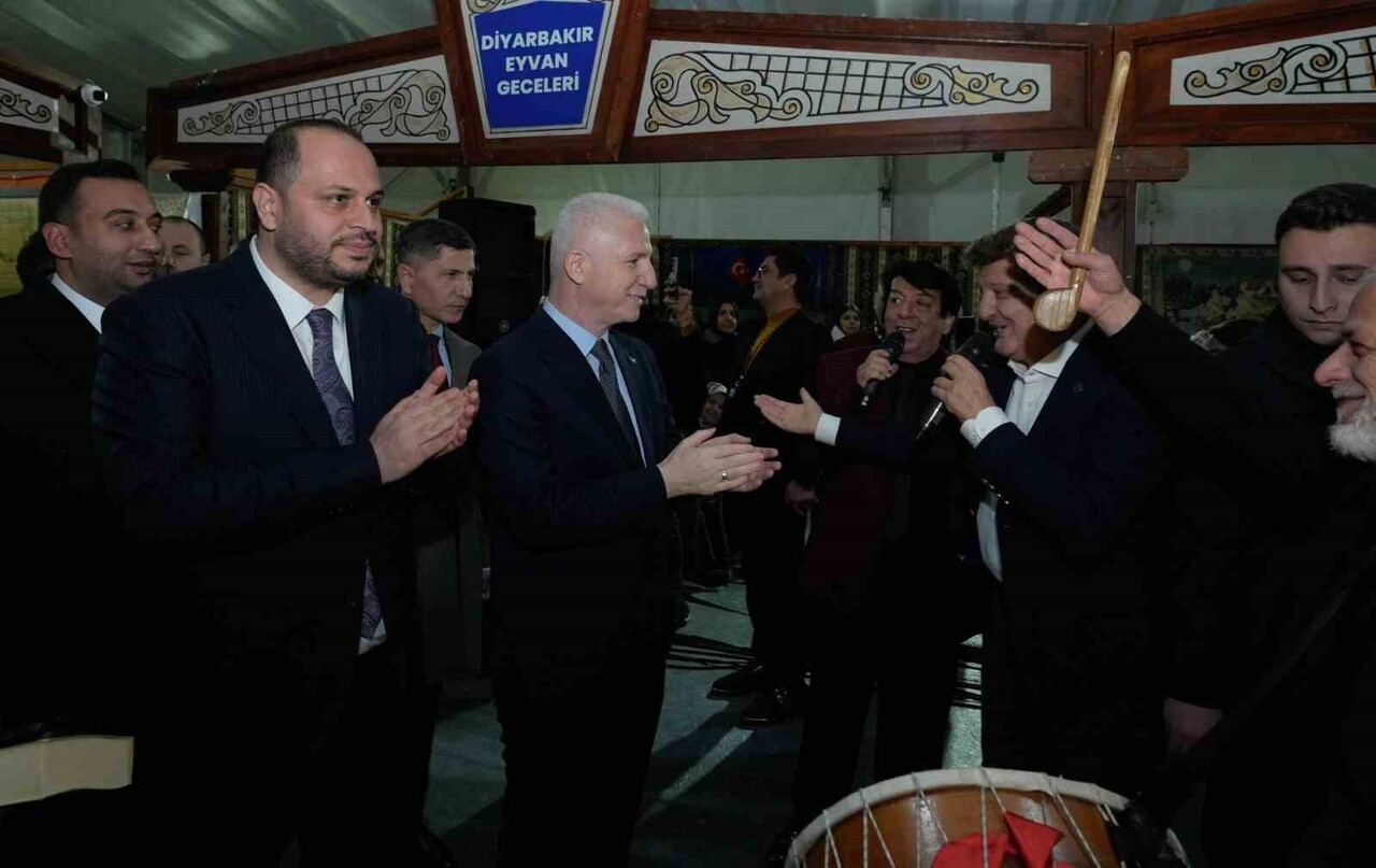 MEZOPOTAMYA'NIN KALBİ DİYARBAKIR, KADİM TARİHİNİ, ZENGİN MUTFAĞINI VE KÖKLÜ KÜLTÜREL DEĞERLERİNİ...