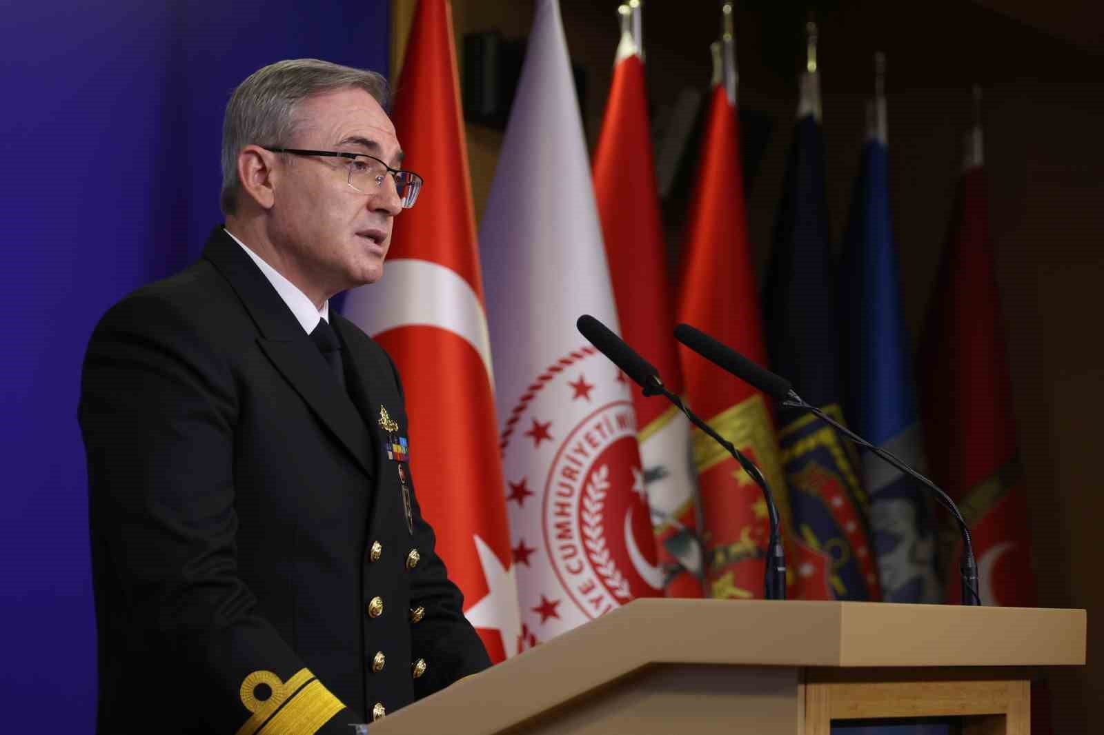 MİLLİ SAVUNMA BAKANLIĞI BASIN HALKLA İLİŞKİLER MÜŞAVİRİ VE BAKANLIK SÖZCÜSÜ TUĞAMİRAL ZEKİ AKTÜRK...