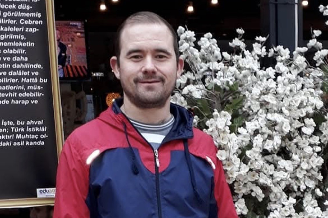 MOTOSİKLETİN ÇARPTIĞI YAYA FAHRETTİN DEMİR (37) TEDAVİ ALTINA ALINDIĞI HASTANEDE HAYATINI...