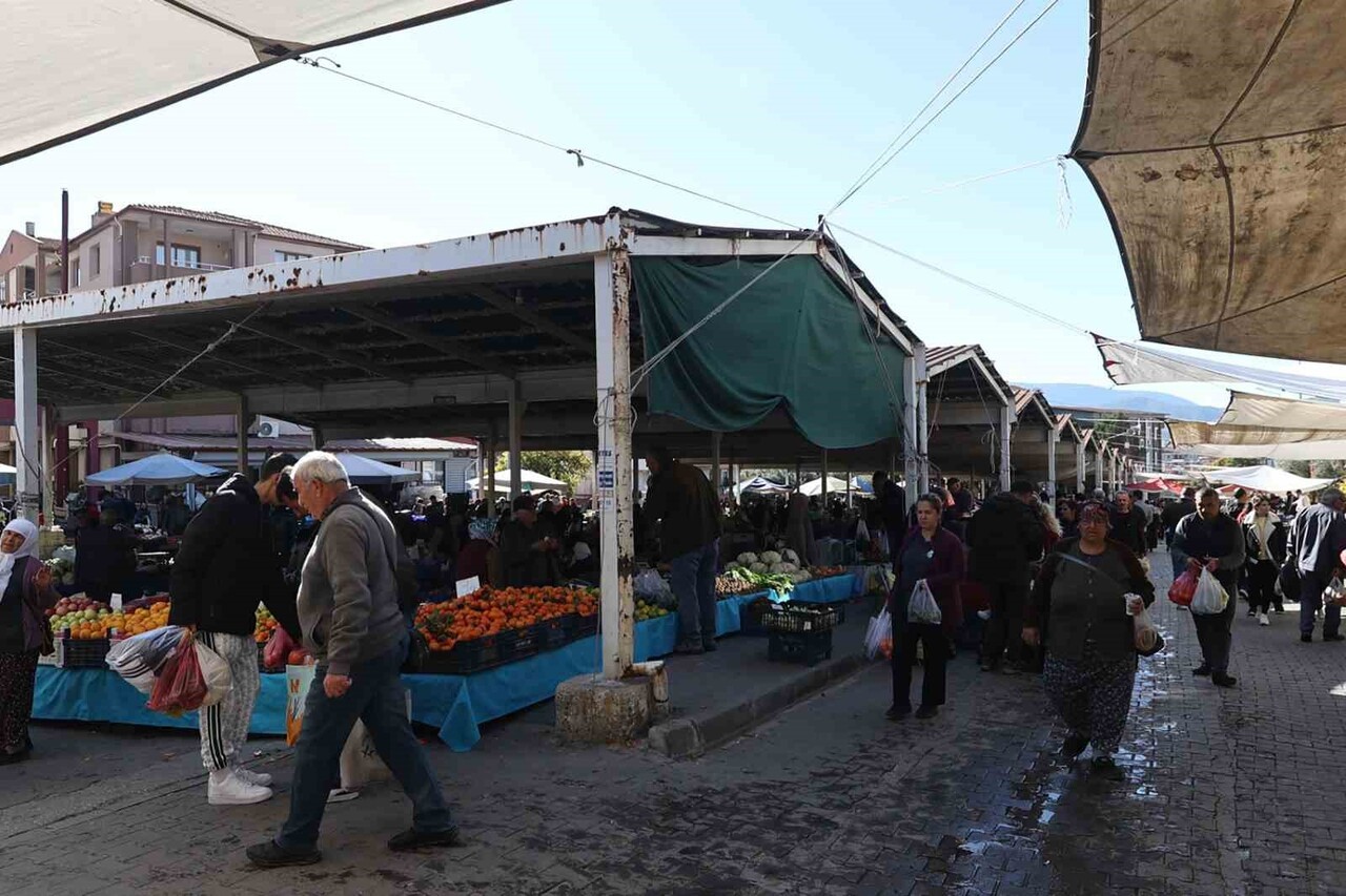 MUĞLA BÜYÜKŞEHİR YATAĞAN PAZAR YERİNİ YENİLİYOR