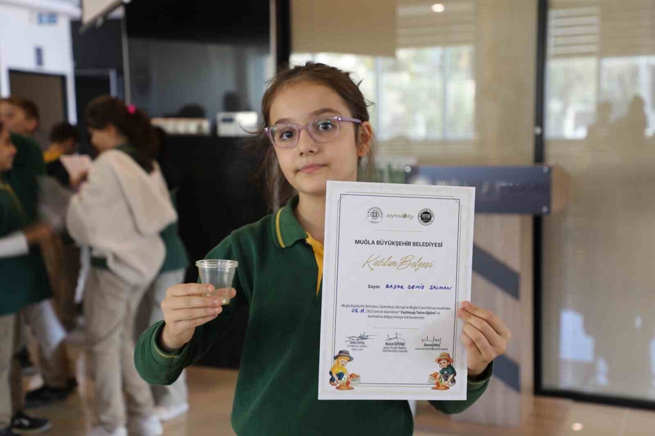 MUĞLA’DA ZEYTİNYAĞI BİLİNCİ ÇOCUK YAŞTA FİLİZLENİYOR