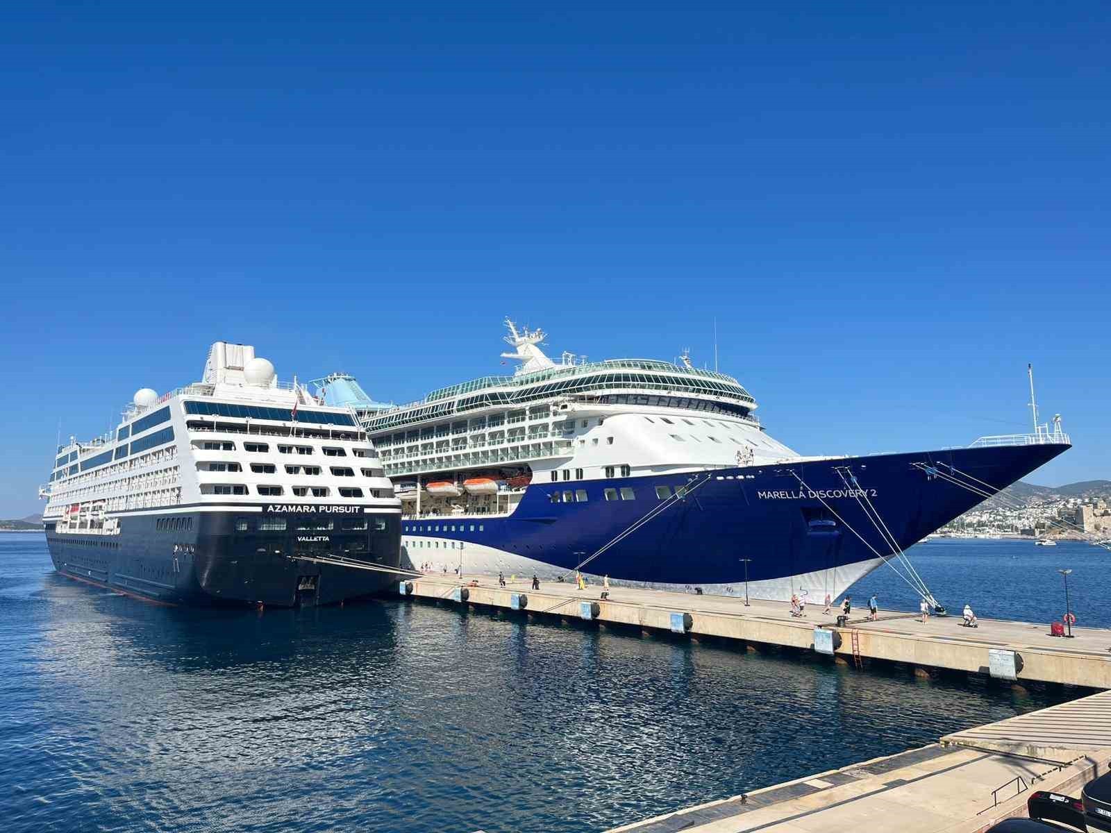 MUĞLA’NIN BODRUM İLÇESİNE 2025 YILINDA 116 KRUVAZİYER GEMİSİNDE 138 BİN 149 YOLCU GELDİ.