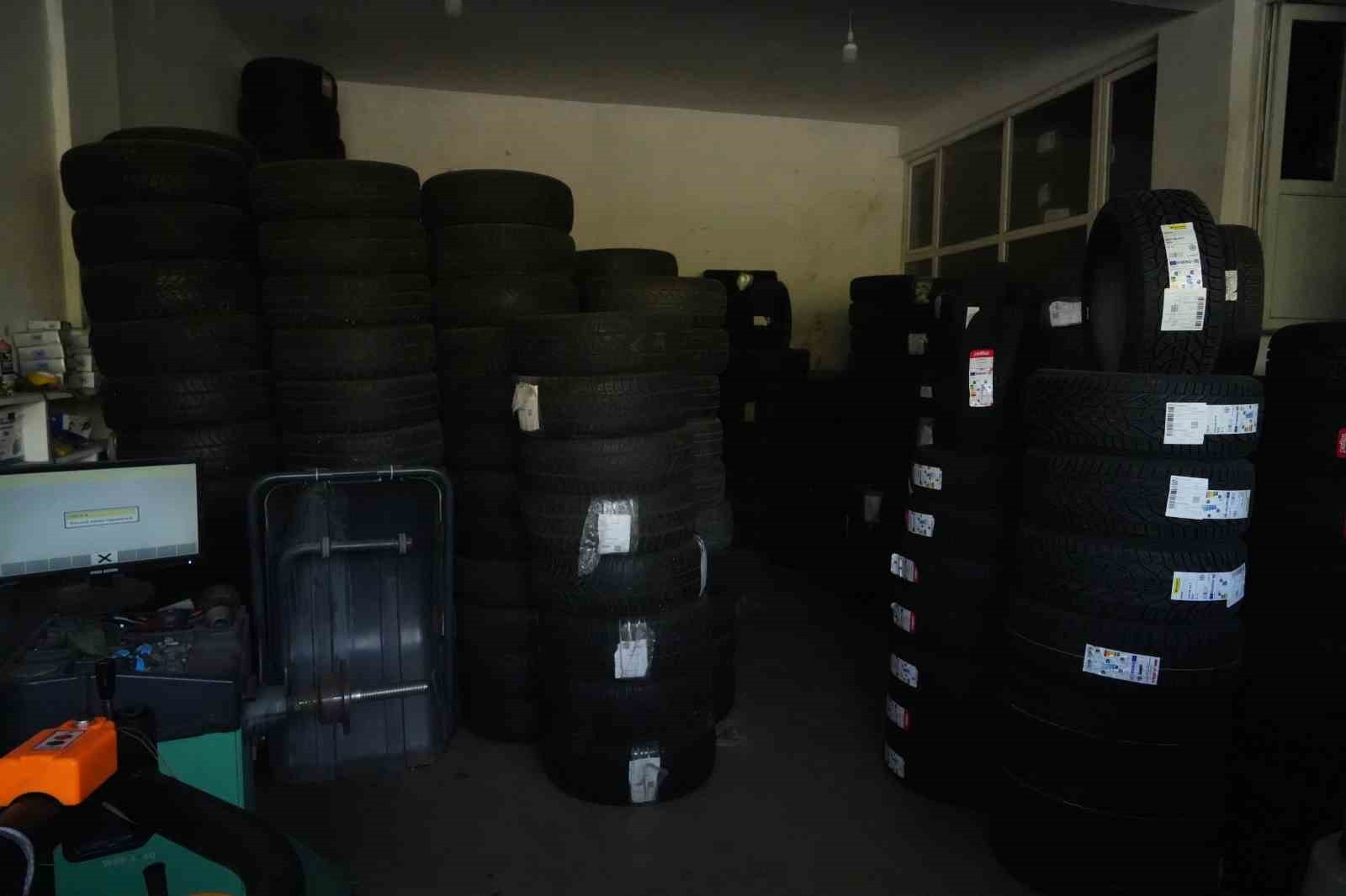 MUŞ’TA 15 KASIM İTİBARİYLE BAŞLAYACAK OLAN ZORUNLU KIŞ LASTİĞİ UYGULAMASI ÖNCESİNDE OTO...