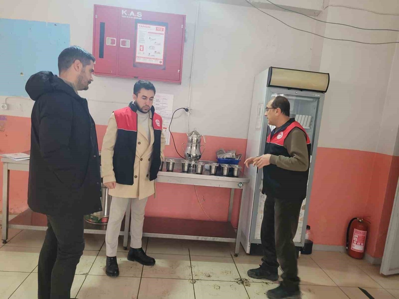 MUŞ’UN BULANIK İLÇE TARIM VE ORMAN MÜDÜRLÜĞÜ EKİPLERİ, GIDA ÜRÜNÜ SATIŞI YAPAN İŞLETME VE...