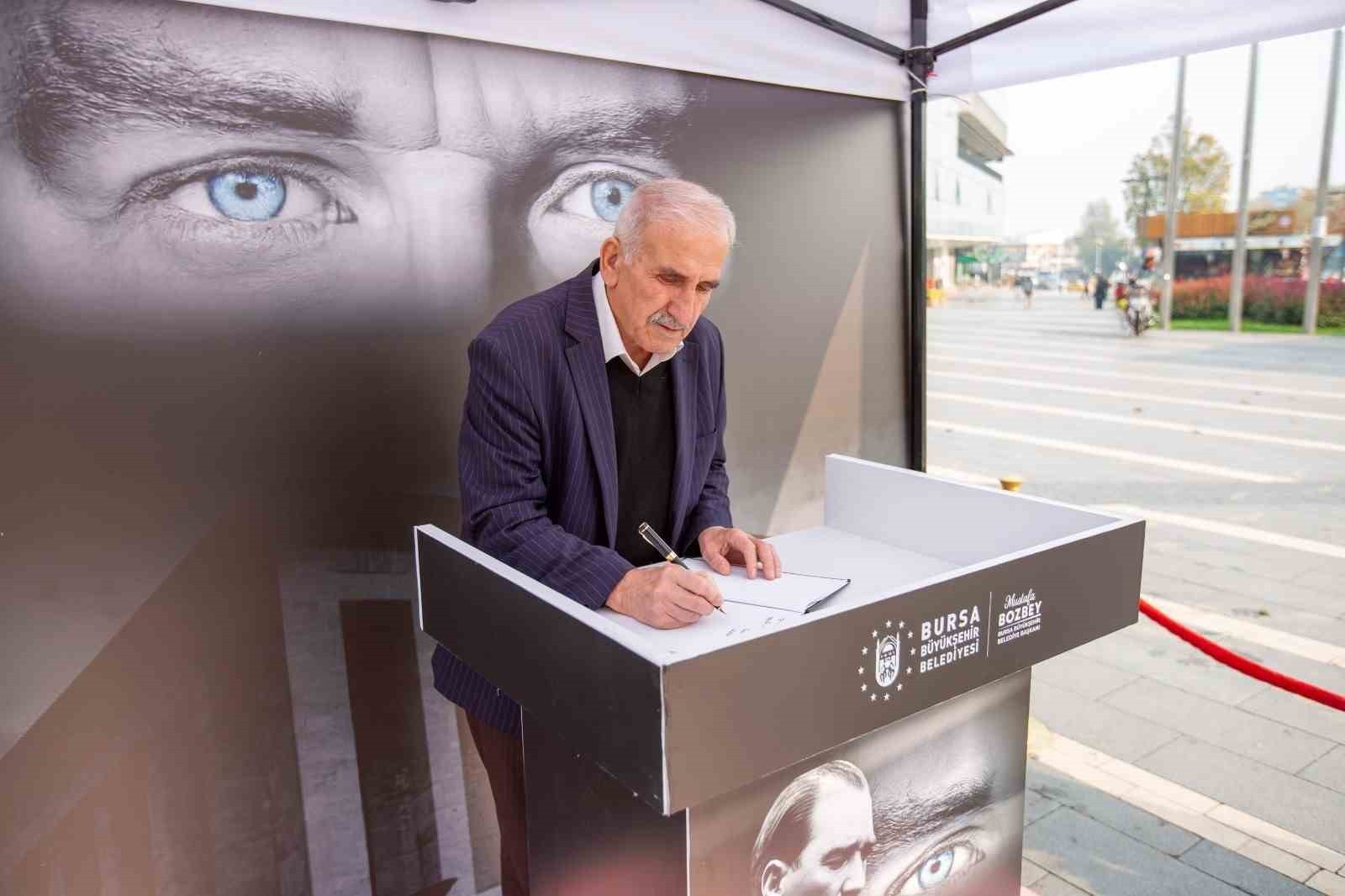 MUSTAFA KEMAL ATATÜRK’ÜN ARAMIZDAN AYRILIŞININ 87. YIL DÖNÜMÜNDE BURSA’DA KALPLER VE KALEMLER...